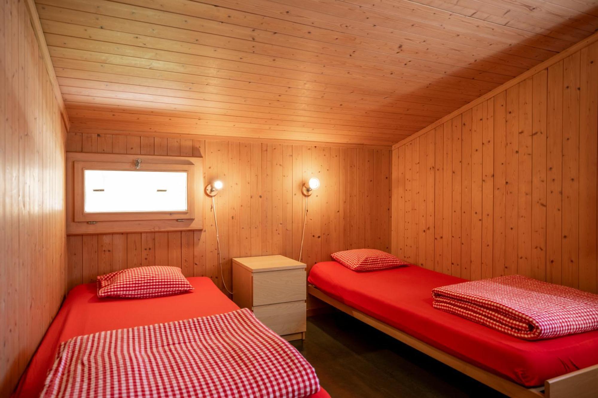 Simons Herberge Meiringen Ngoại thất bức ảnh