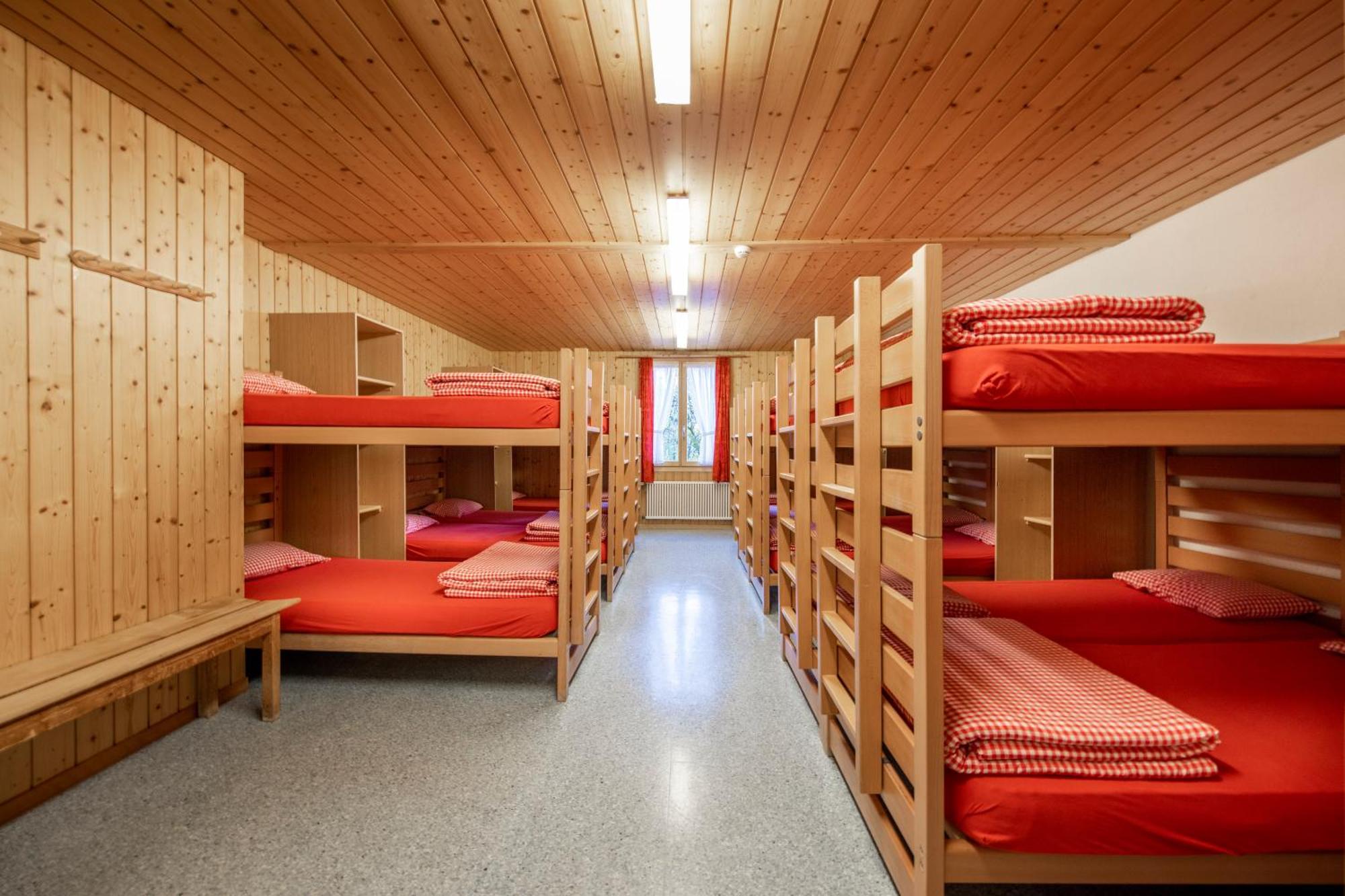 Simons Herberge Meiringen Ngoại thất bức ảnh